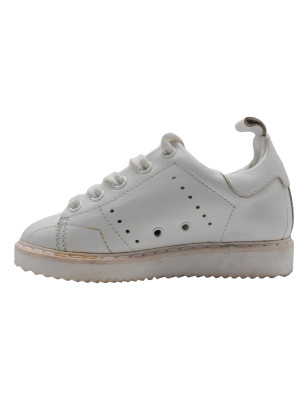 GG SNEAKERS B V - GGB2300001034