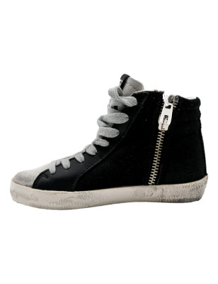 GG SNEAKERS B V - GGB2300001055